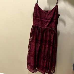 BB Dakota burgendy lace cocktail dress